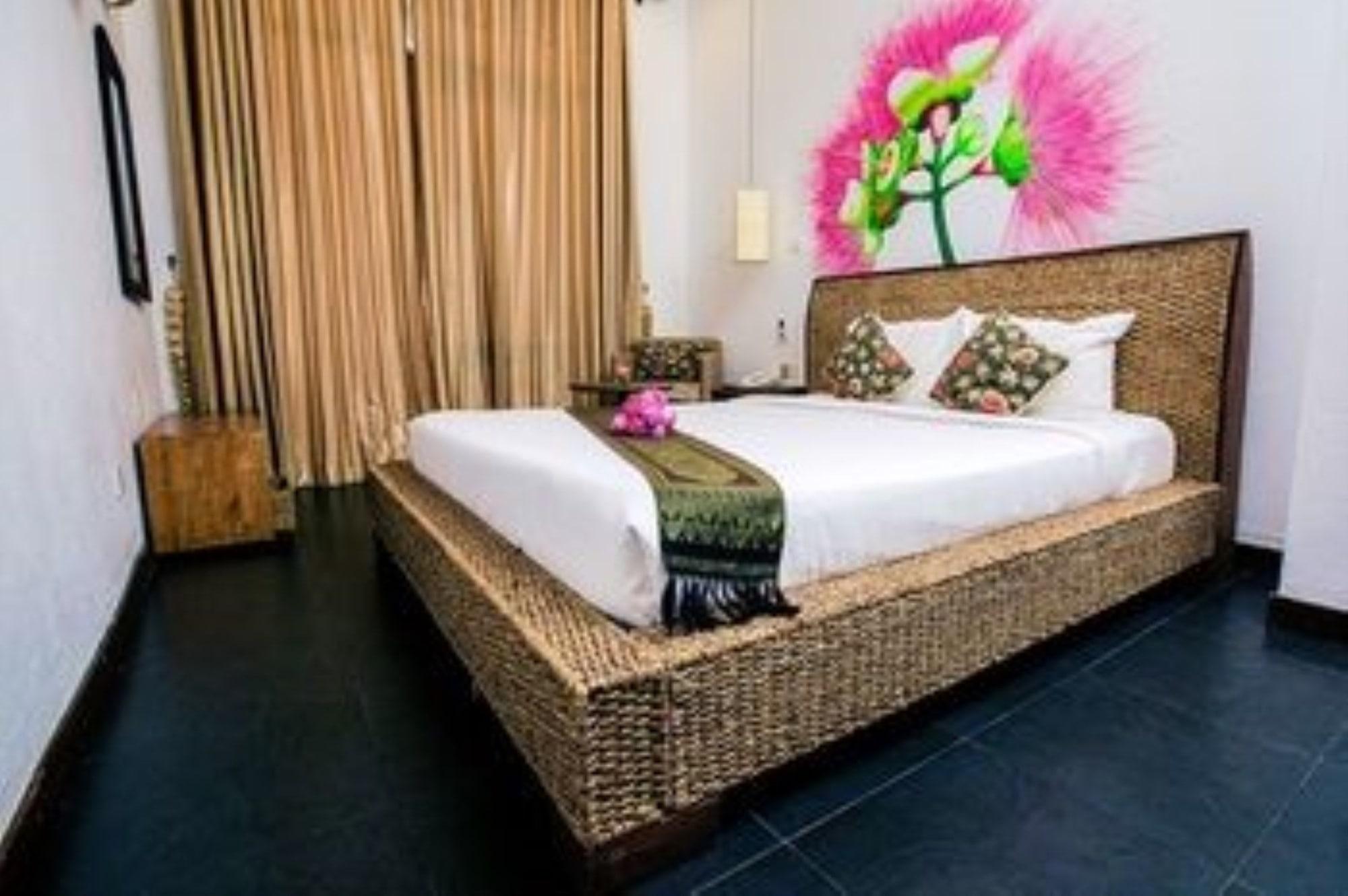 Monsoon Boutique Hotel y Spa Phnom Penh Exterior foto
